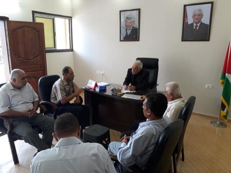 محافظ غزة يلتقي وفدا من جمعية أصدقاء القلوب الرحيمة